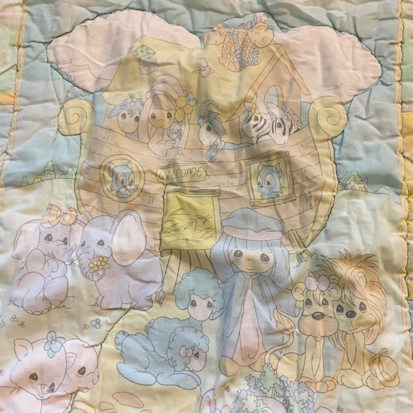 Vintage Precious Moments Noah’s Ark Baby Comforter - Picture 1 of 6